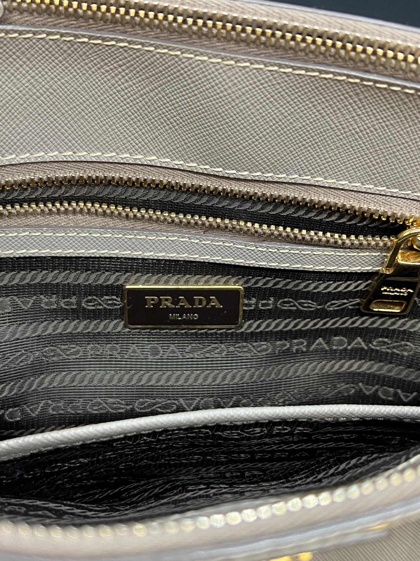 Prada Tasche